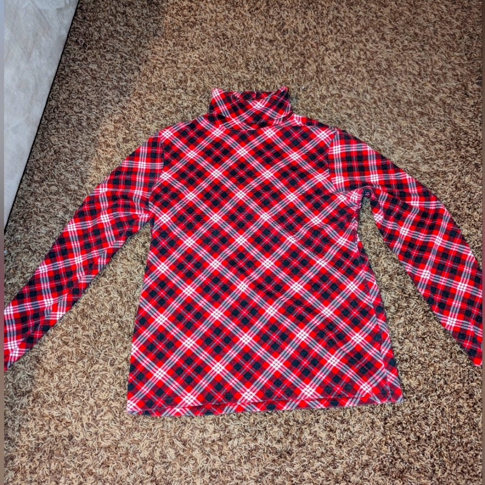 Shirt turtle neck